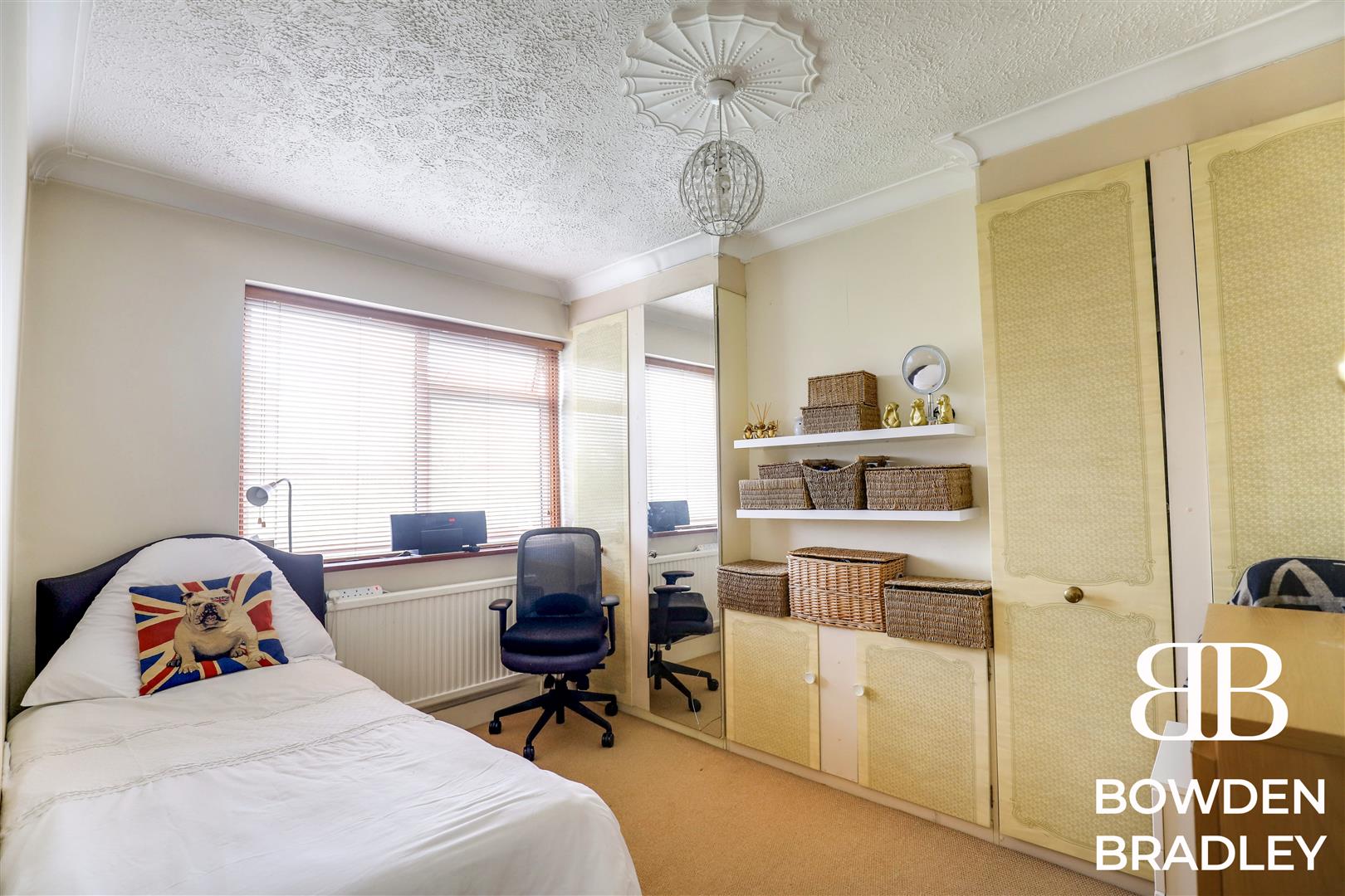 3 bed terraced house for sale in Fremantle Road, Barkingside  - Property Image 11