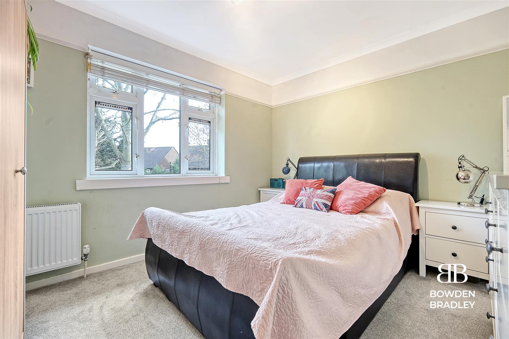 2 bed maisonette for sale in Springfield Gardens, Woodford Green  - Property Image 9