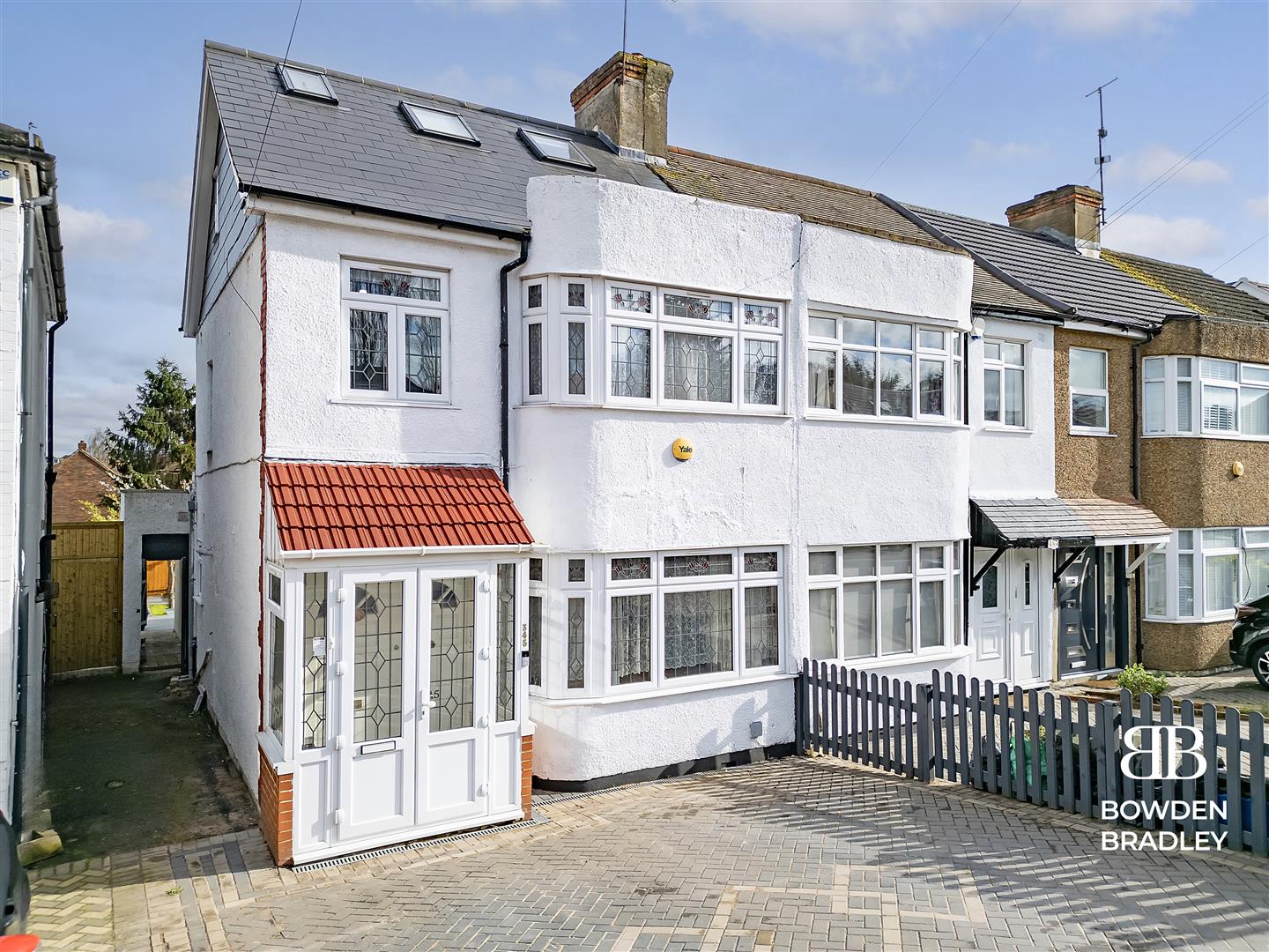 4 Bed End Of Terrace House For Sale In Roding Lane North Woodford