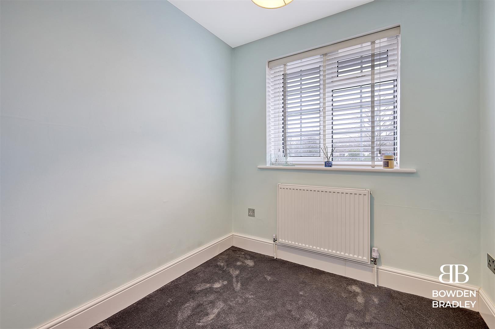 3 bed terraced house for sale in Elmswood, Chigwell  - Property Image 13