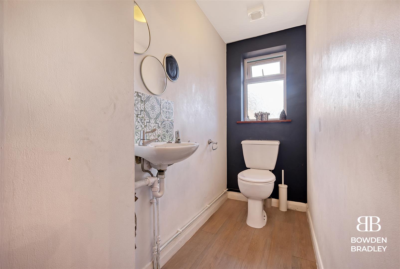 3 bed terraced house for sale in Naseby Road, Dagenham  - Property Image 8