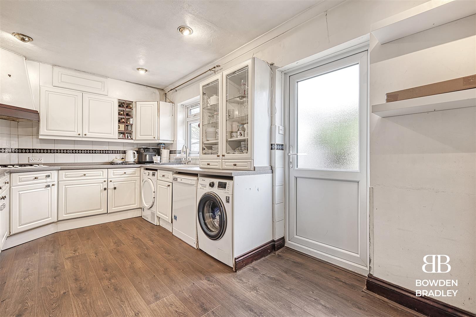 3 bed terraced house for sale in Meadow Road, Barking  - Property Image 6