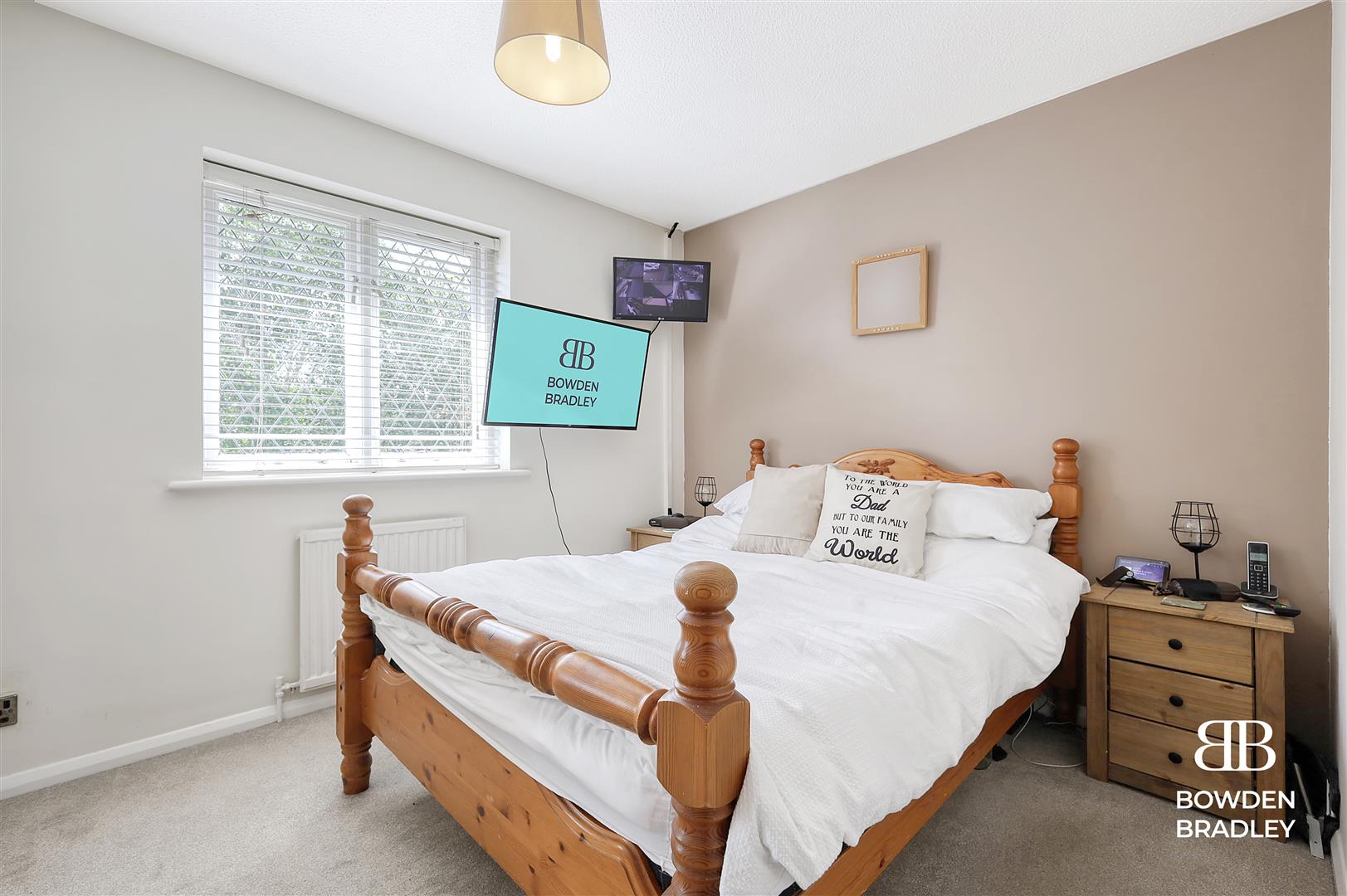 2 bed semi-detached house for sale in Hazelwood Park Close, Chigwell  - Property Image 10