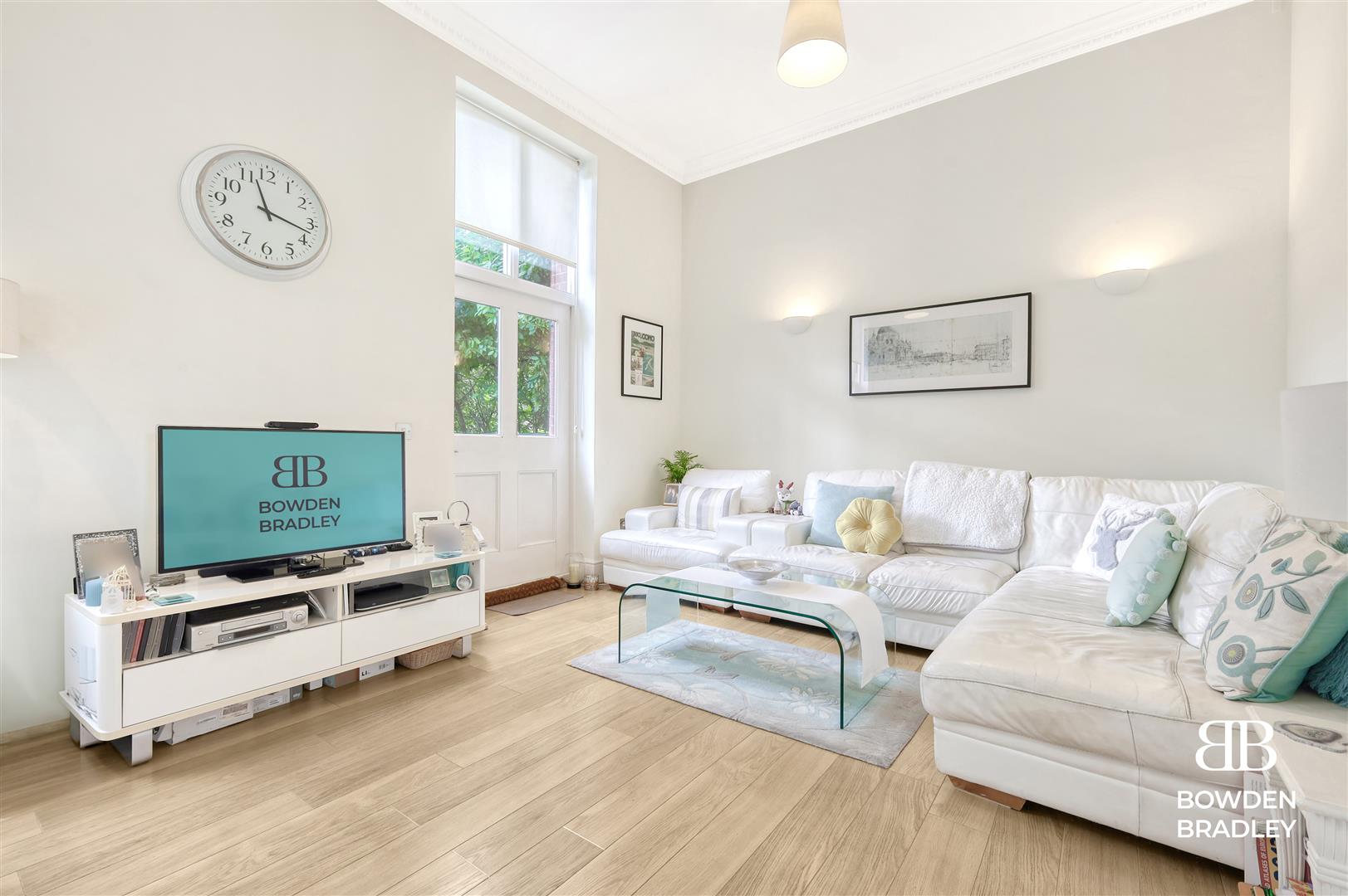 2 bed mews house for sale in Hampstead Avenue, Woodford Green  - Property Image 5