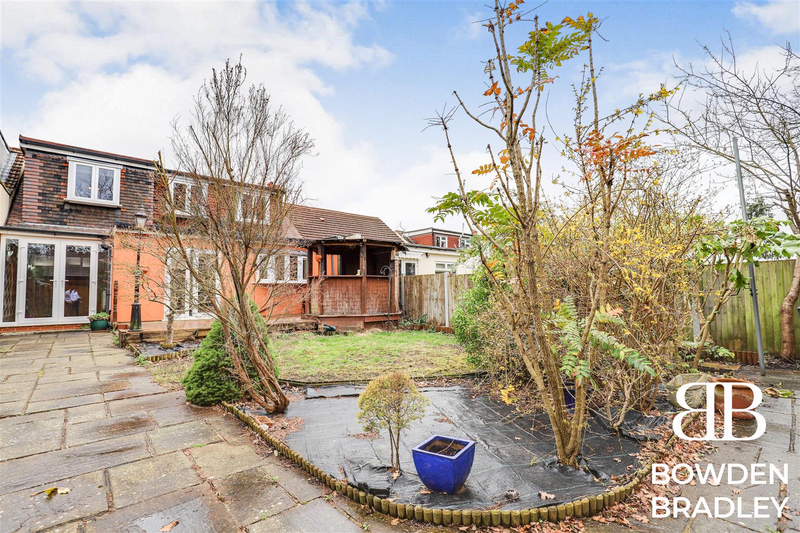 3 bed semi-detached house for sale in Hillview Avenue, Hornchurch  - Property Image 14