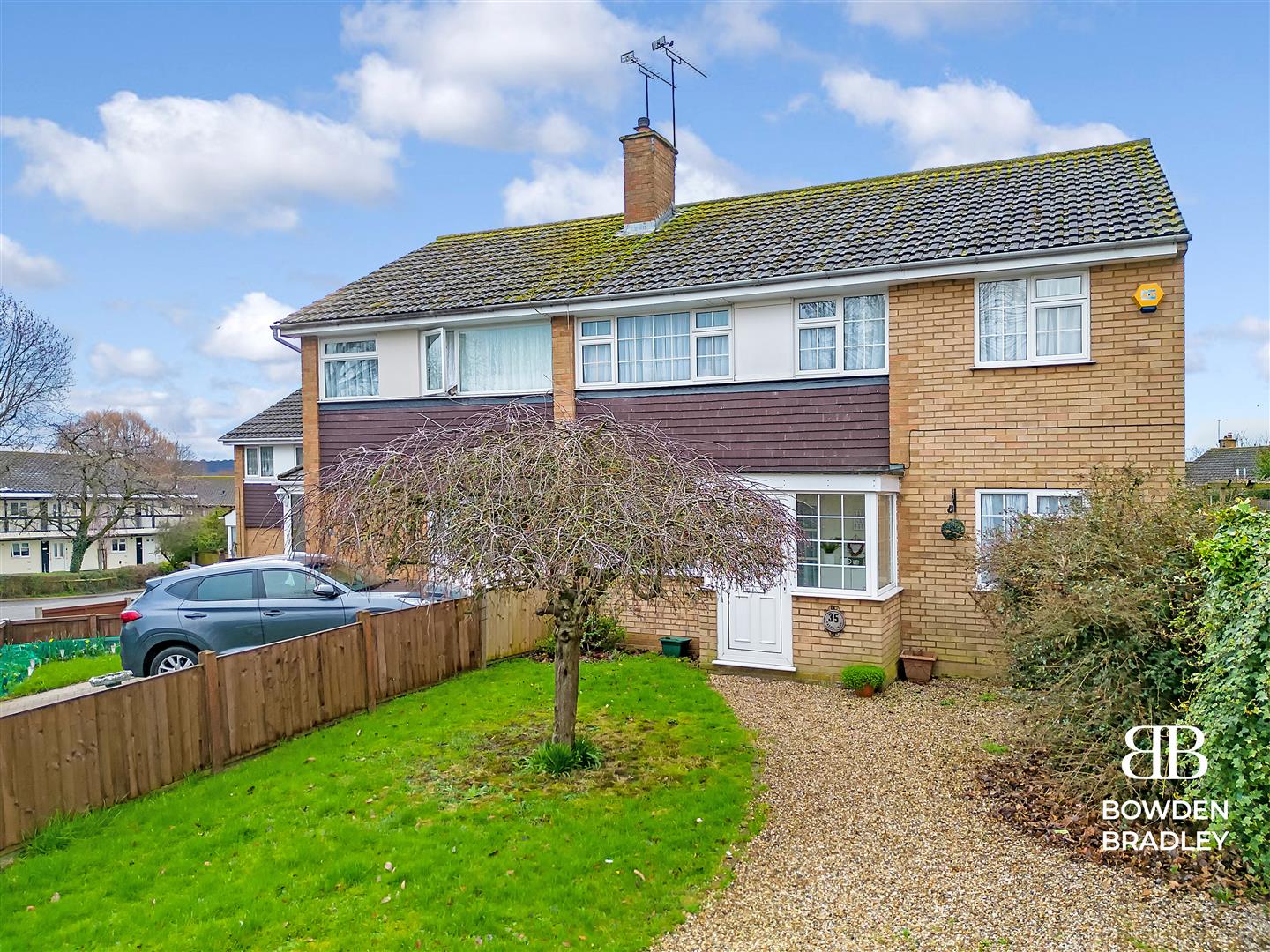 4 bed semi-detached house for sale in Mason Way, Waltham Abbey  - Property Image 1