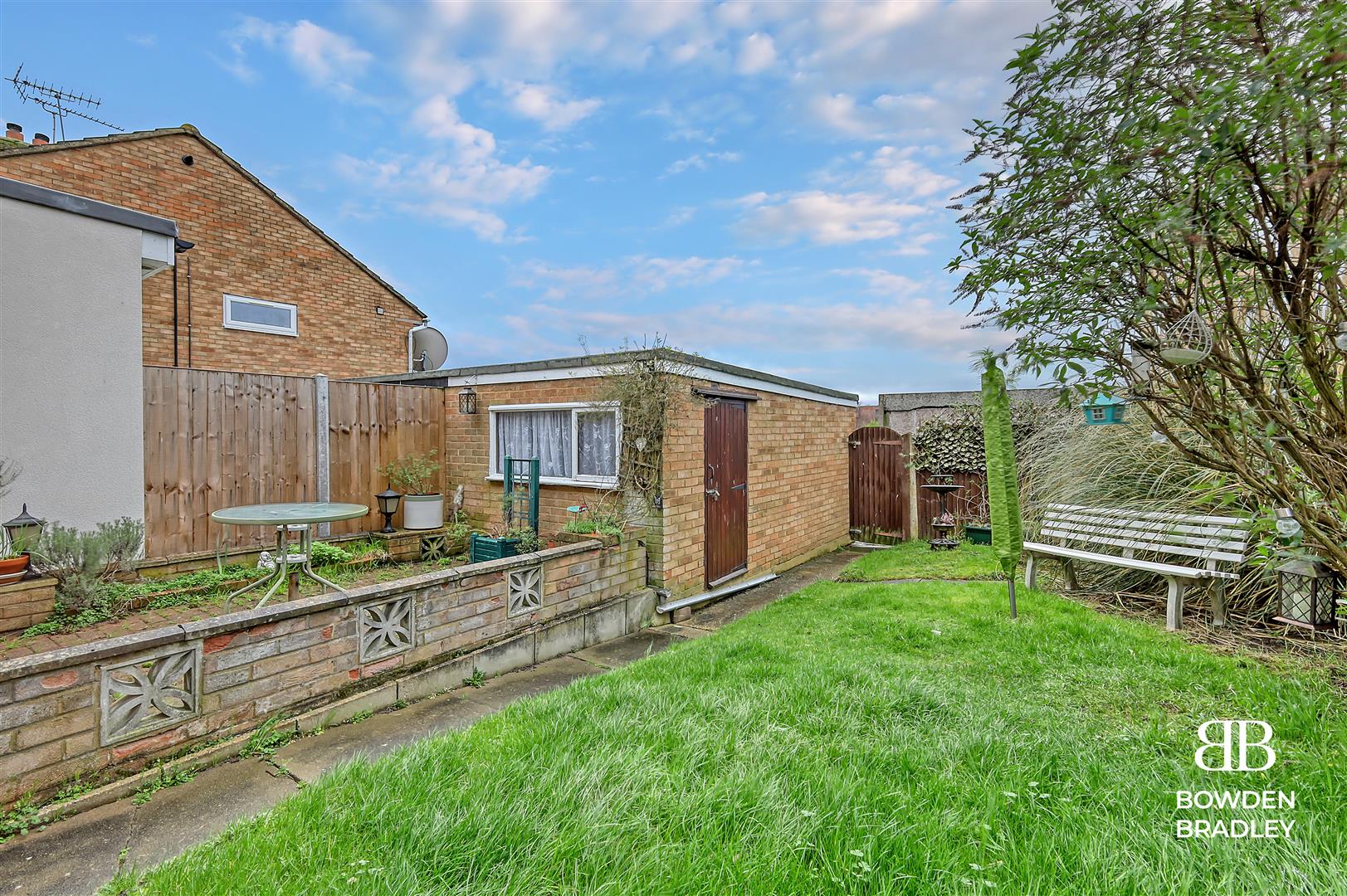 4 bed semi-detached house for sale in Mason Way, Waltham Abbey  - Property Image 18