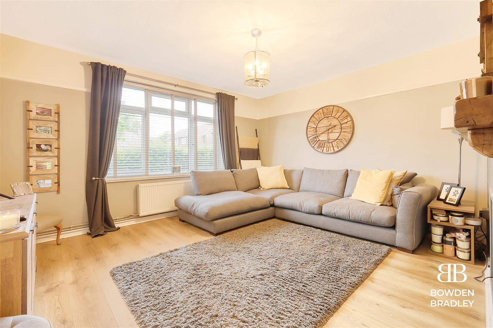 1 bed flat for sale in Newton Road, Chigwell  - Property Image 3