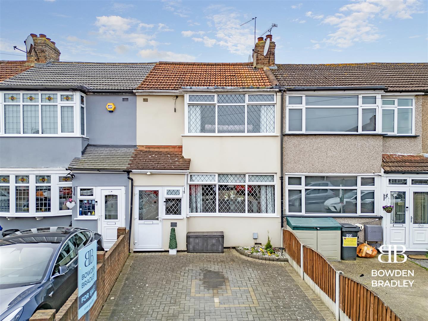 3 bed terraced house for sale in Linley Crescent, Collier Row  - Property Image 1