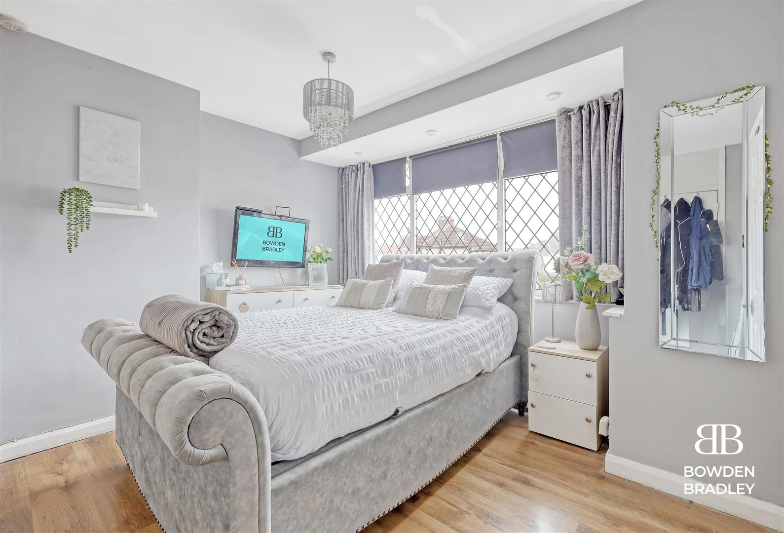 3 bed terraced house for sale in Linley Crescent, Collier Row  - Property Image 13