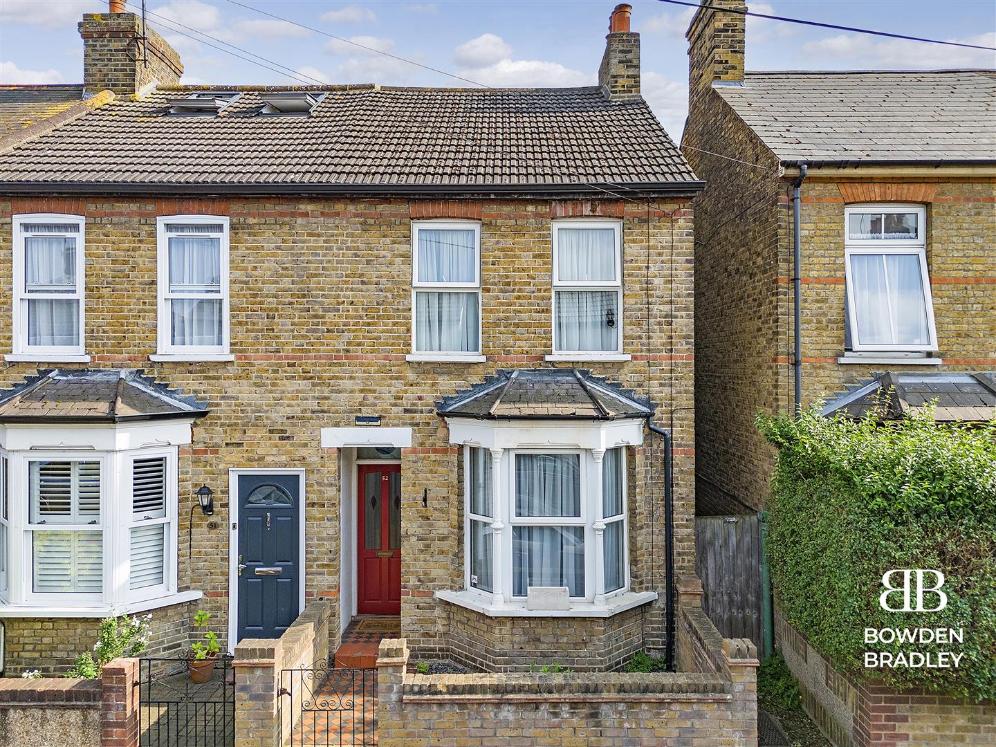 3 bed end of terrace house for sale in Greenfield Street, Waltham Abbey  - Property Image 2