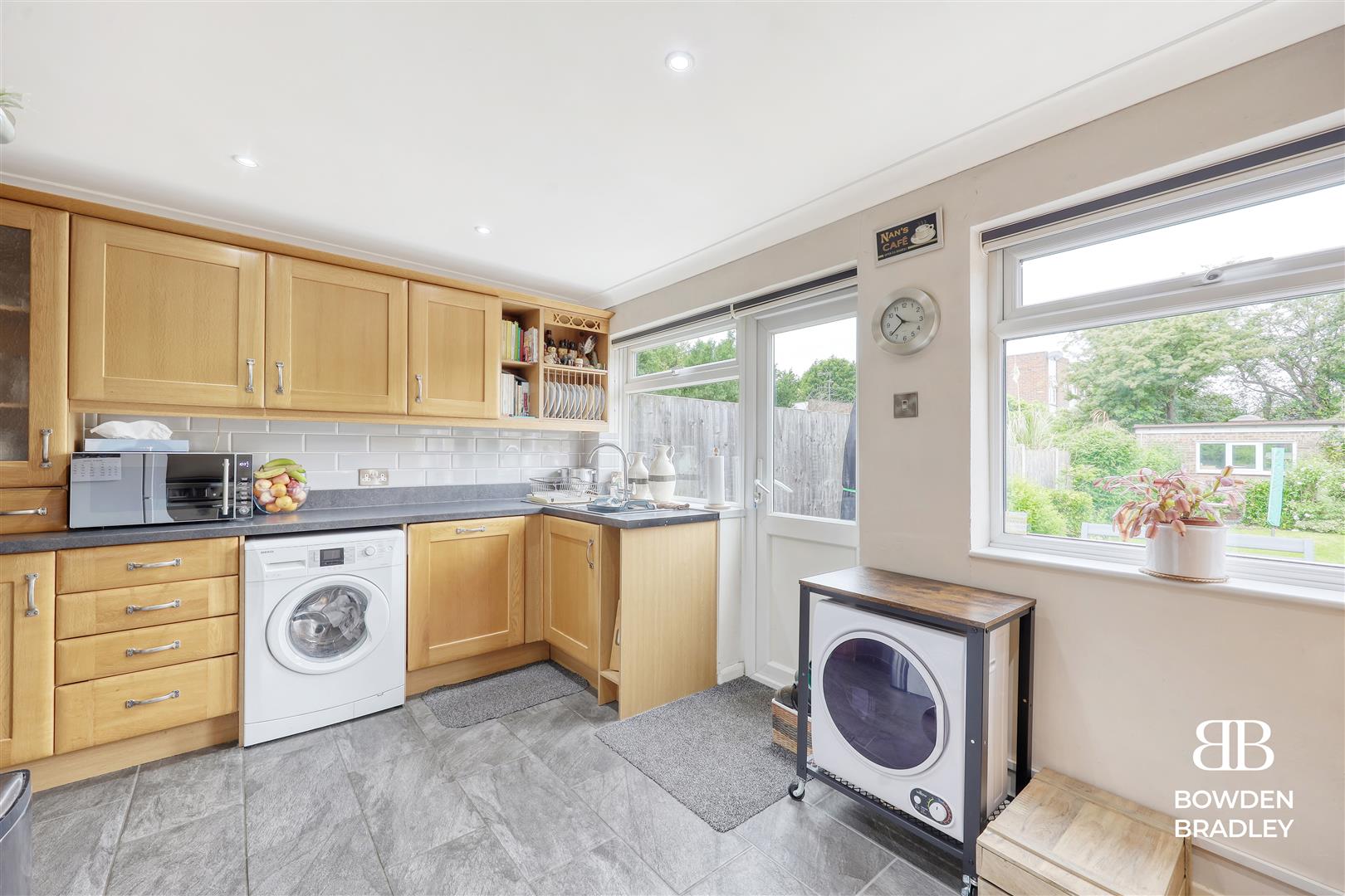 4 bed terraced house for sale in Chestnut Grove, Hainault  - Property Image 13