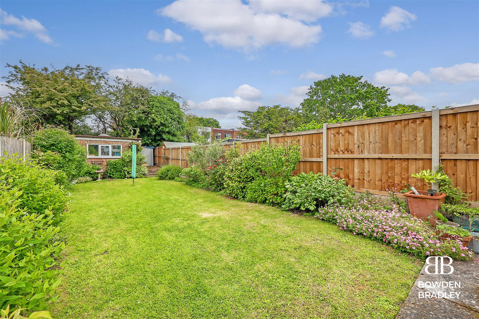 4 bed terraced house for sale in Chestnut Grove, Hainault  - Property Image 24