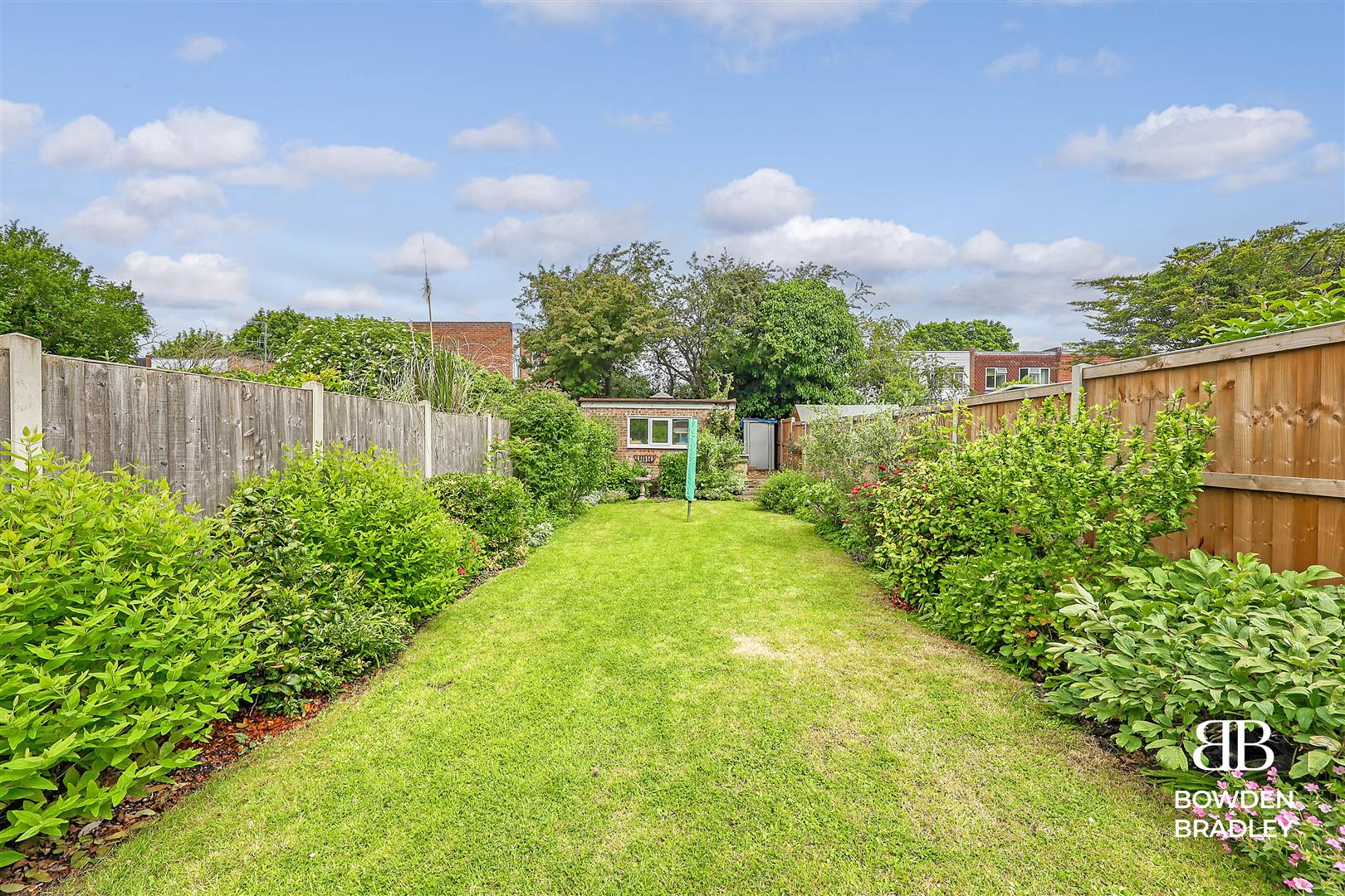 4 bed terraced house for sale in Chestnut Grove, Hainault  - Property Image 23