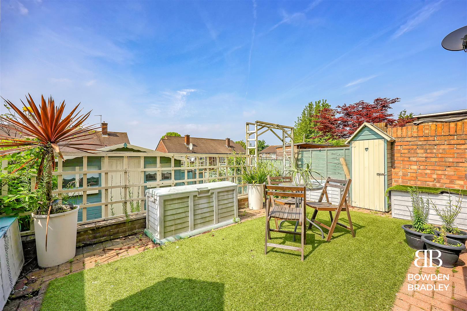 3 bed terraced house for sale in Hannards Way, Hainault  - Property Image 16