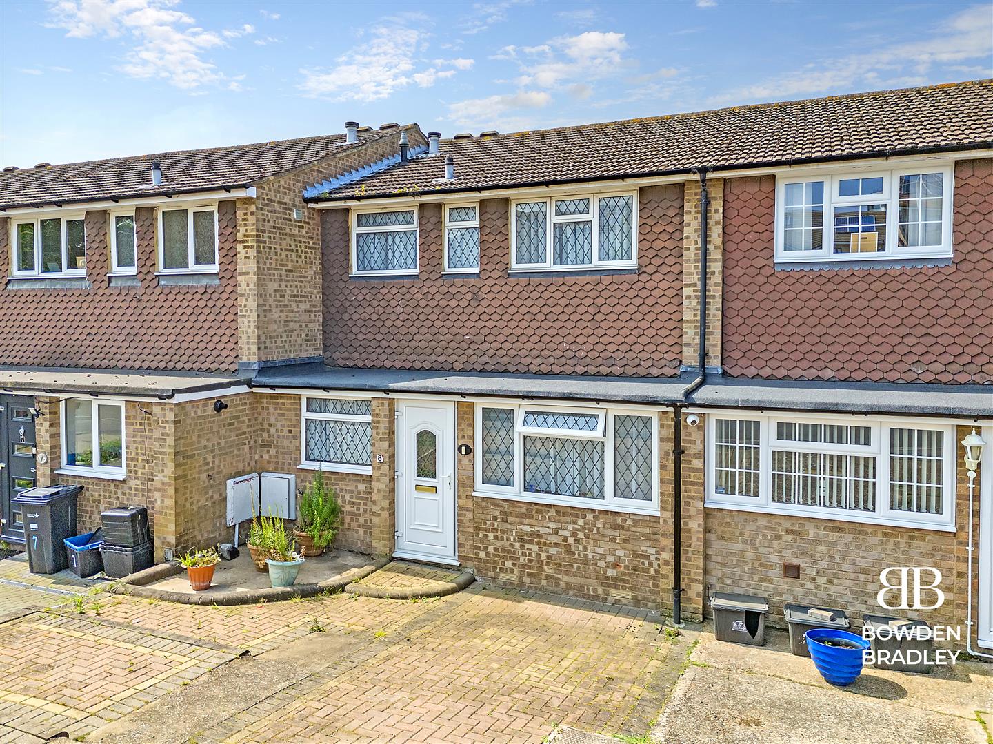 3 bed terraced house for sale in Hannards Way, Hainault  - Property Image 20