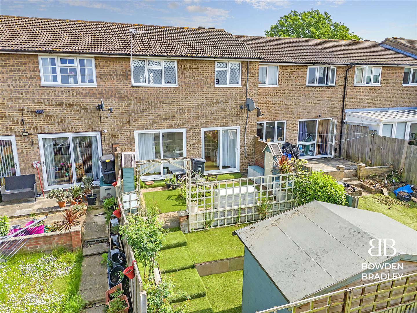 3 bed terraced house for sale in Hannards Way, Hainault  - Property Image 19