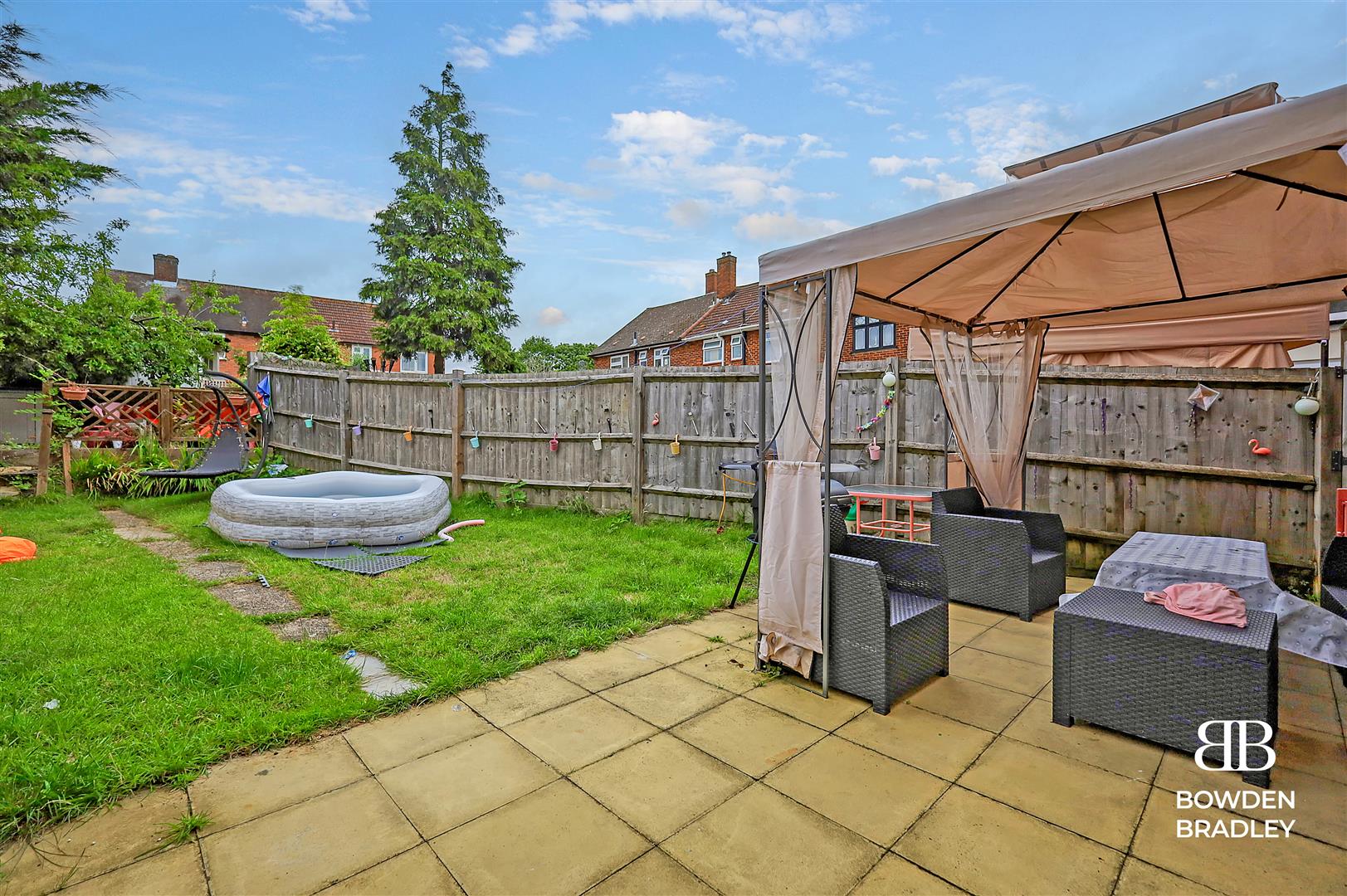 3 bed terraced house for sale in Manford Cross, Chigwell  - Property Image 16