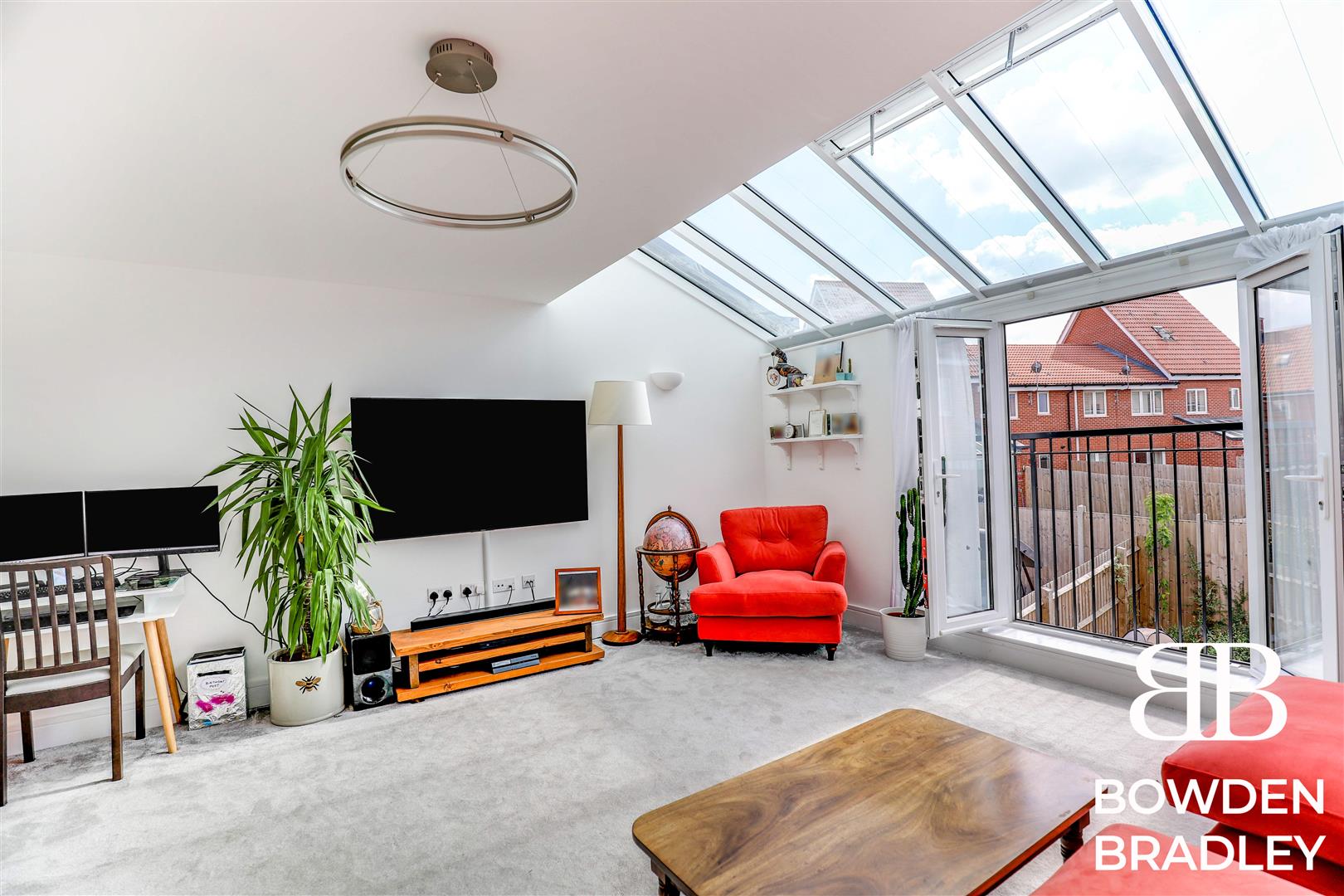 3 bed end of terrace house for sale in Periwinkle Gardens, Chigwell  - Property Image 1