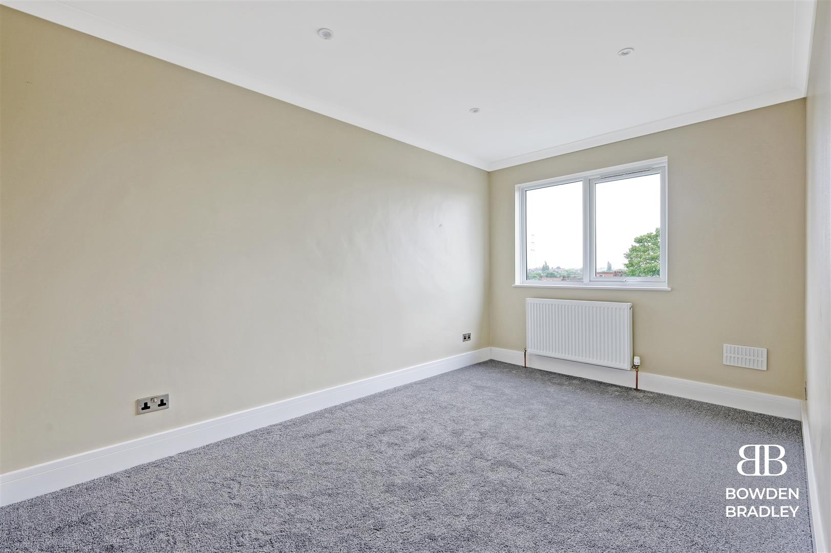 3 bed flat for sale in Maybank Road, South Woodford  - Property Image 13