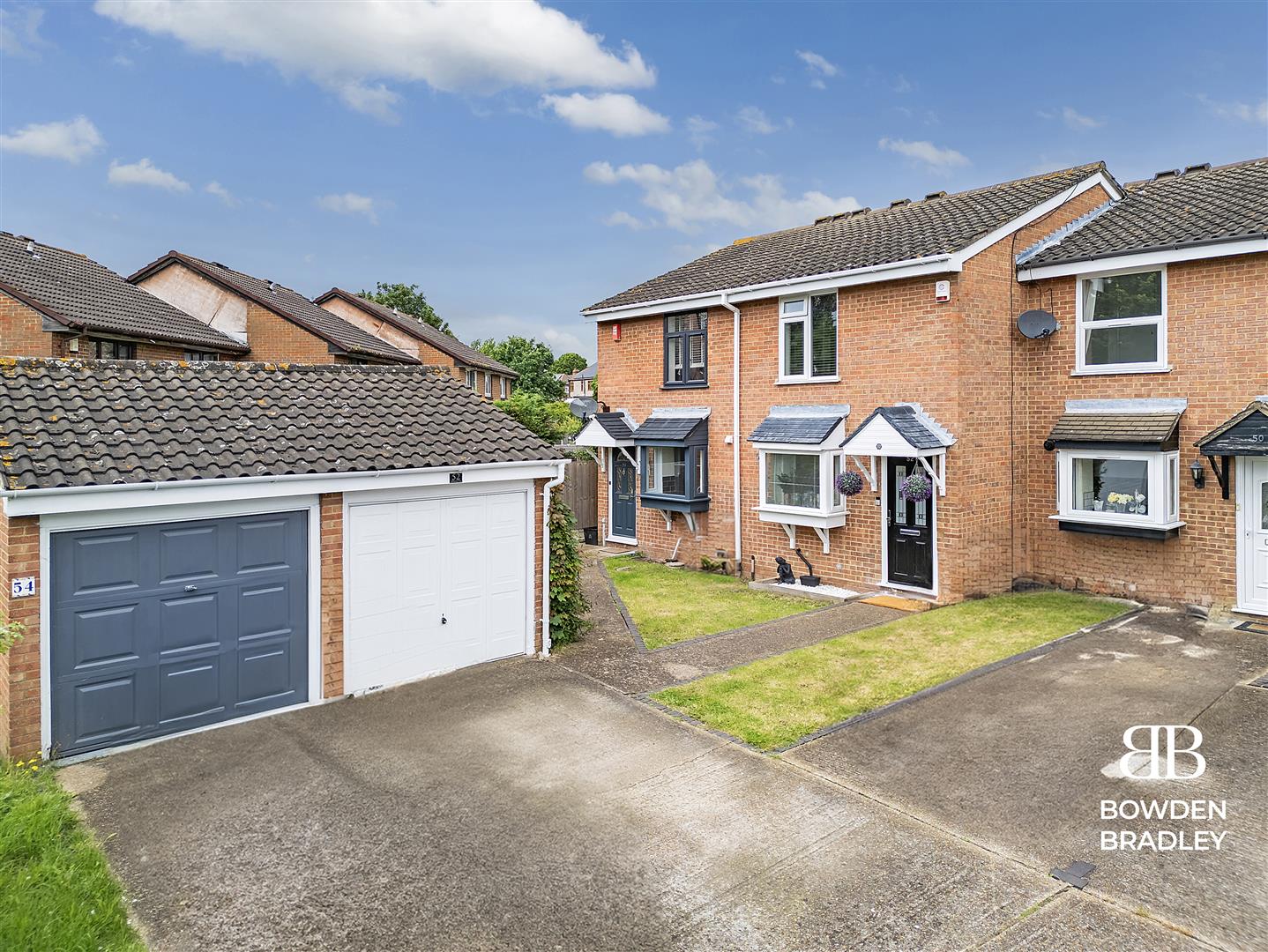 2 bed terraced house for sale in Millhaven Close, Romford  - Property Image 1