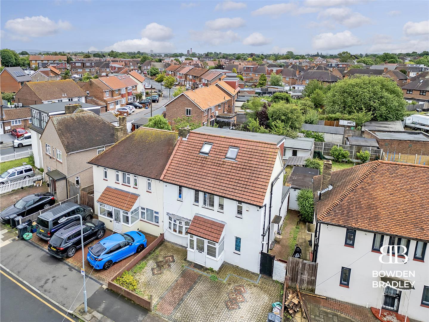 7 bed semi-detached house for sale in Oaks Lane, Newbury Park  - Property Image 2