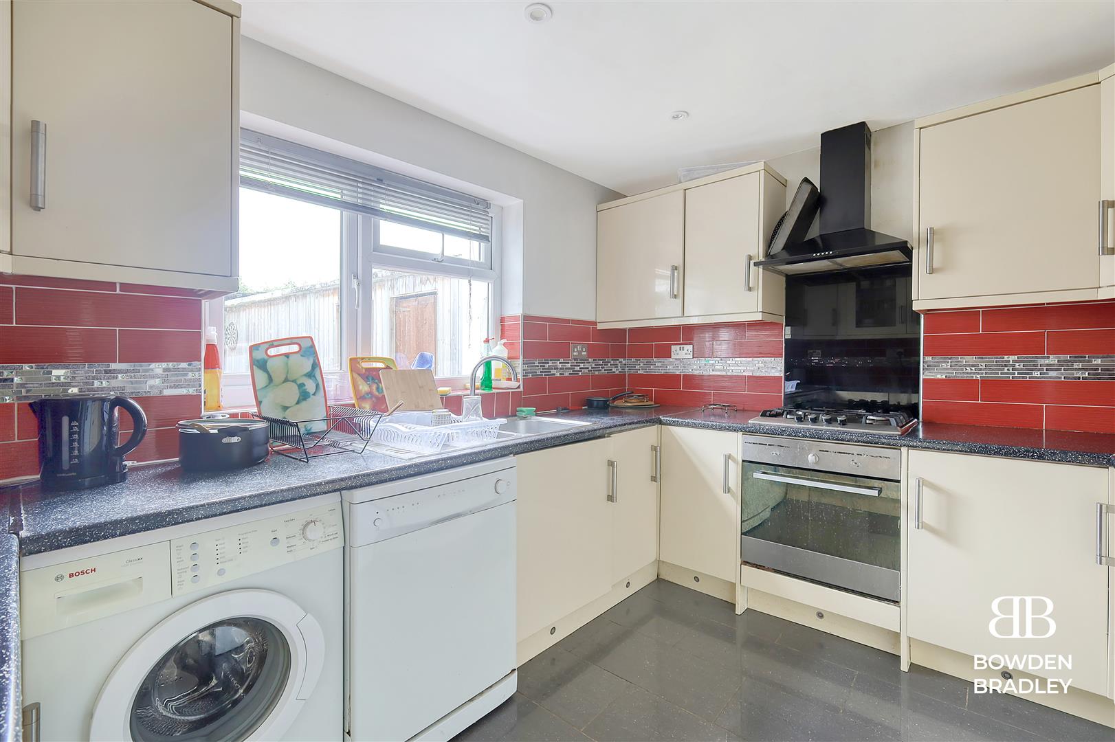 7 bed semi-detached house for sale in Oaks Lane, Newbury Park  - Property Image 3