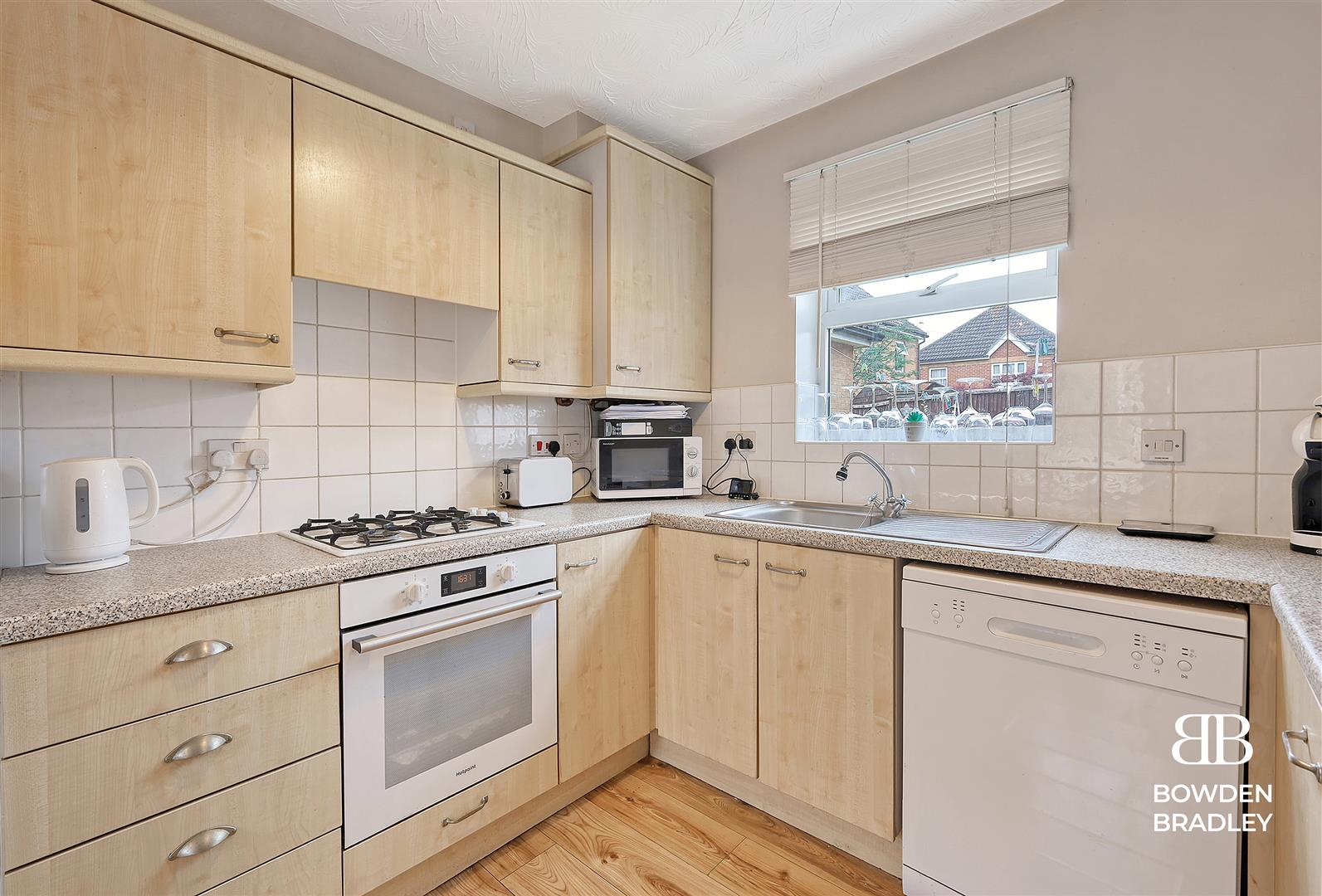 2 bed end of terrace house for sale in Chelsea Gardens, Harlow  - Property Image 9