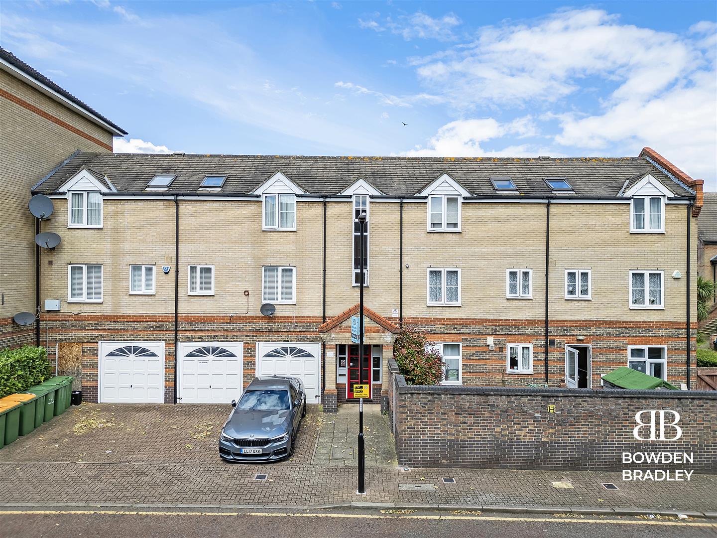 1 bed flat for sale in Concorde Drive, Beckton  - Property Image 1