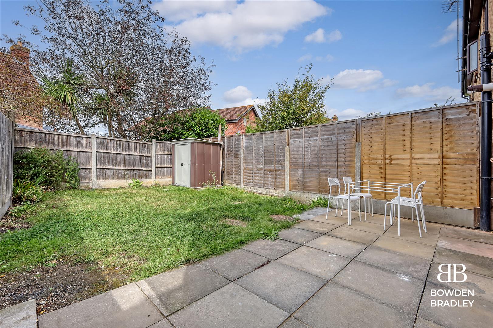 2 bed terraced house for sale in Trafford Close, Hainault  - Property Image 12