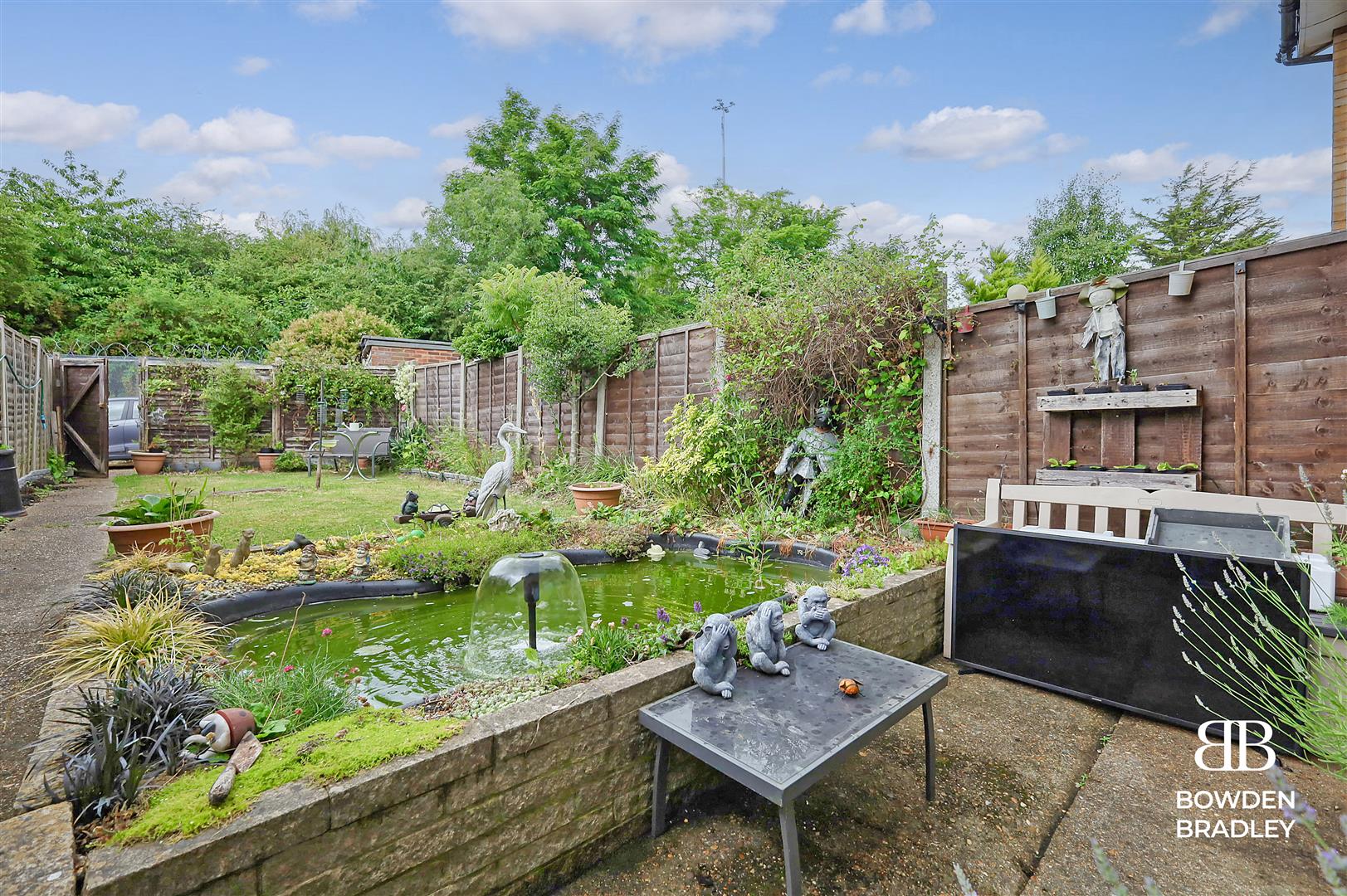 3 bed terraced house for sale in Robinia Close, Hainault  - Property Image 19