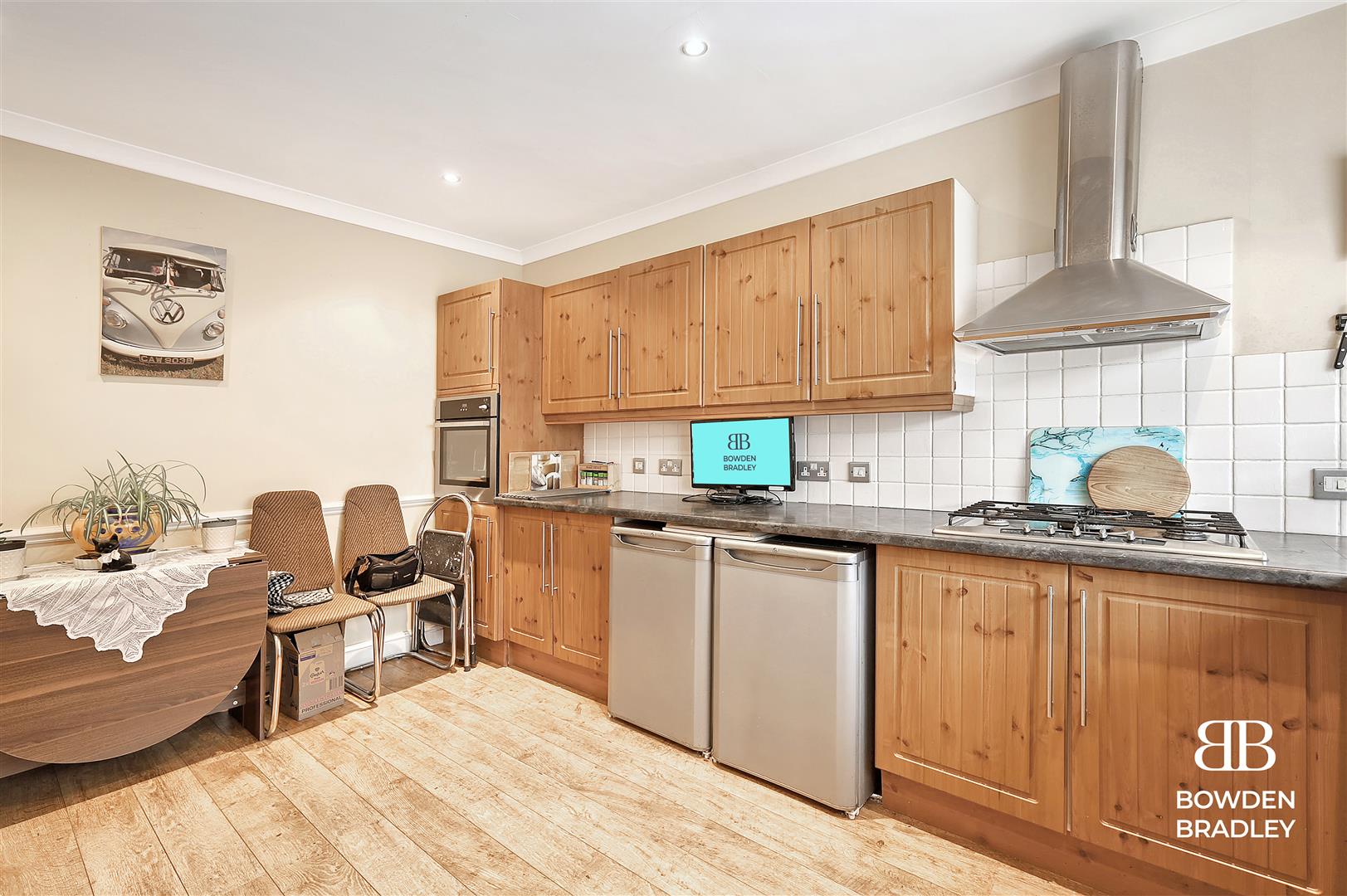 3 bed terraced house for sale in Robinia Close, Hainault  - Property Image 5