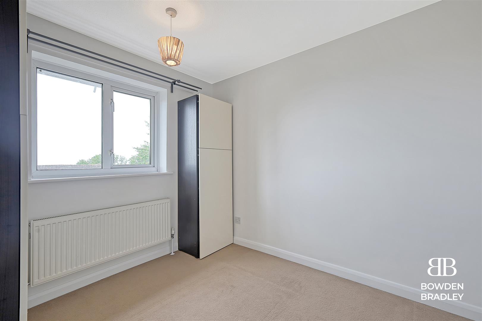 3 bed terraced house to rent in North Dene, Chigwell  - Property Image 11