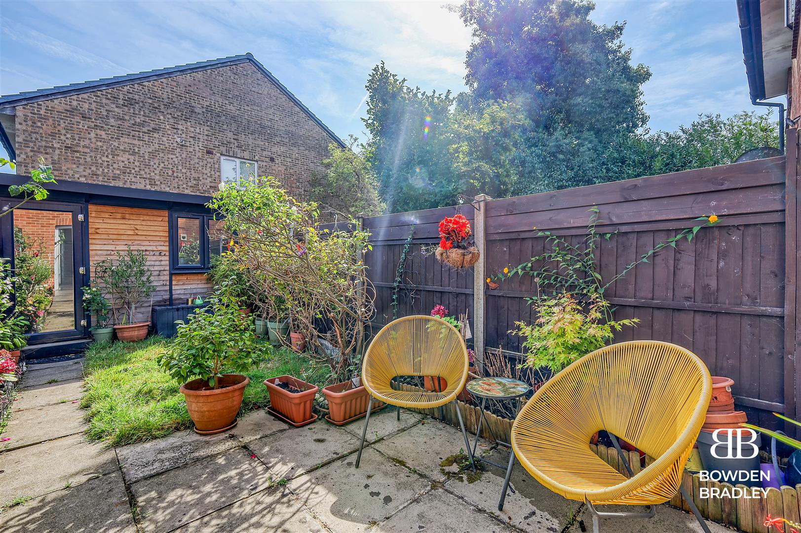 2 bed terraced house for sale in Andrew Close, Ilford  - Property Image 14