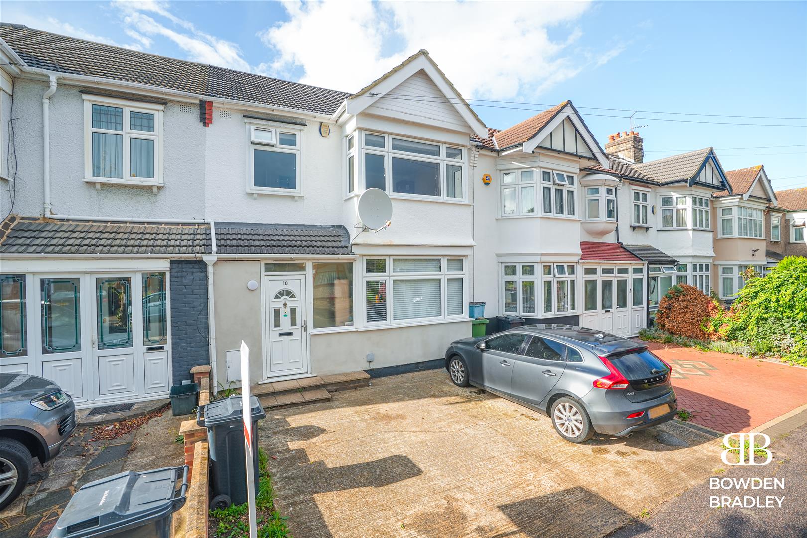 3 bed terraced house to rent in St. Edmunds Road, Ilford - Property Image 1