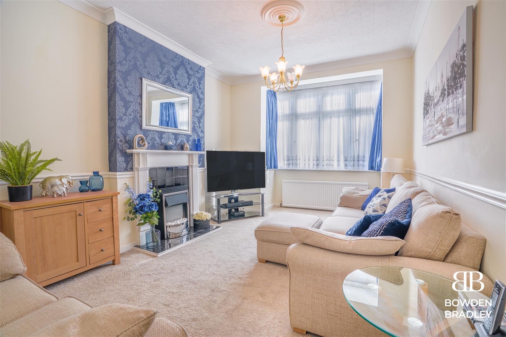 3 bed terraced house for sale in Hazelbrouck Gardens, Hainault  - Property Image 1