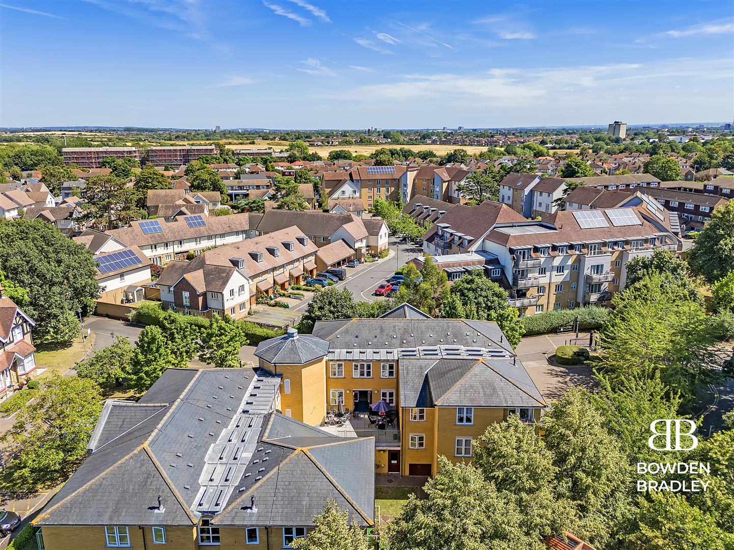 1 bed flat for sale in Village Way, Ilford  - Property Image 21