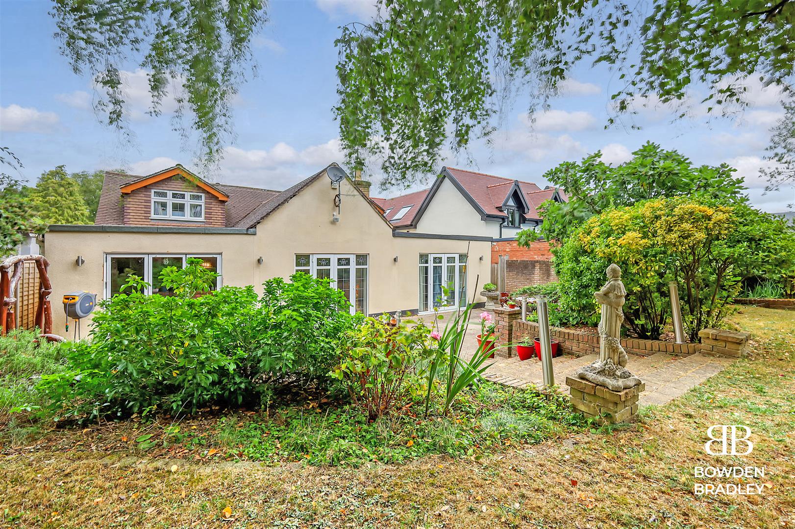 5 bed detached house to rent in Bournebridge Lane, Romford  - Property Image 15