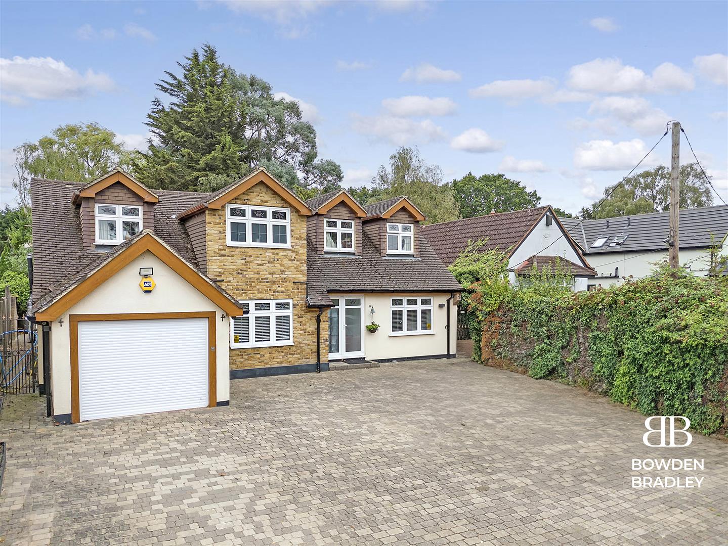 5 bed detached house to rent in Bournebridge Lane, Romford  - Property Image 28