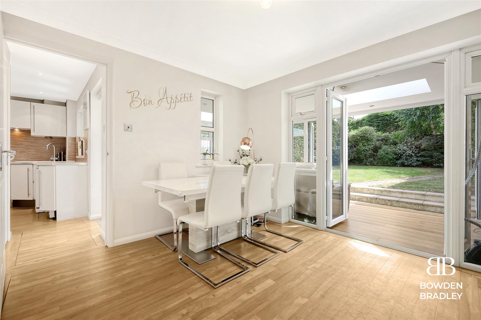 3 bed terraced house for sale in St. Marys Way, Chigwell  - Property Image 2