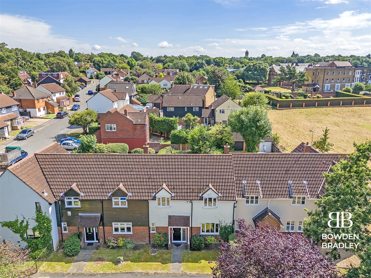 3 bed terraced house for sale in St. Marys Way, Chigwell  - Property Image 26