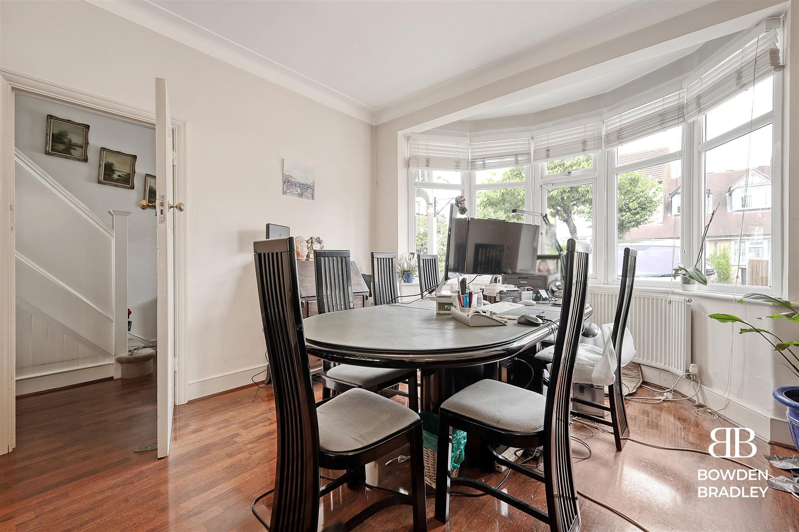 3 bed terraced house for sale in Inglehurst Gardens, Redbridge  - Property Image 8