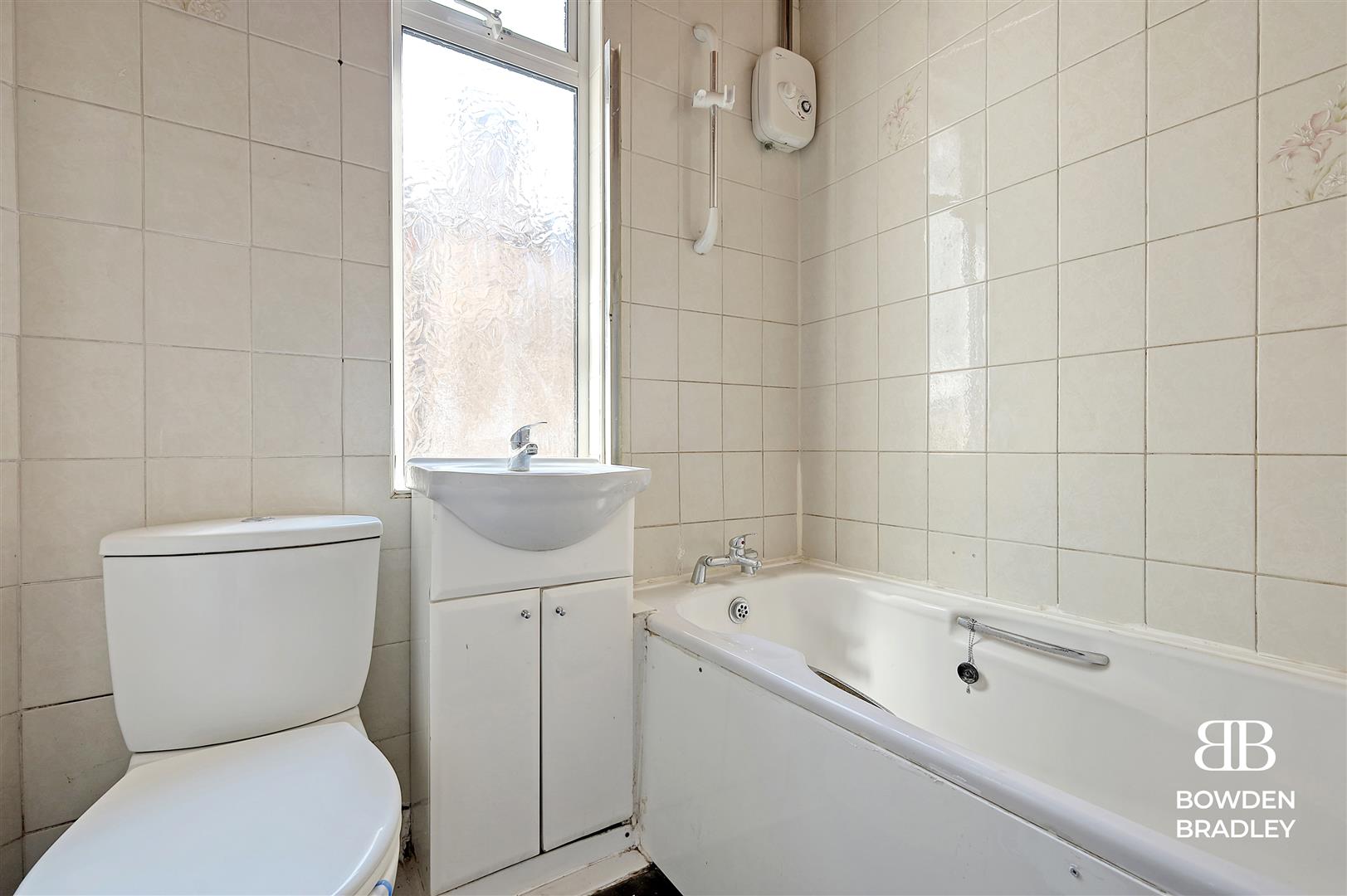 3 bed terraced house for sale in Hampton Road, Ilford  - Property Image 15