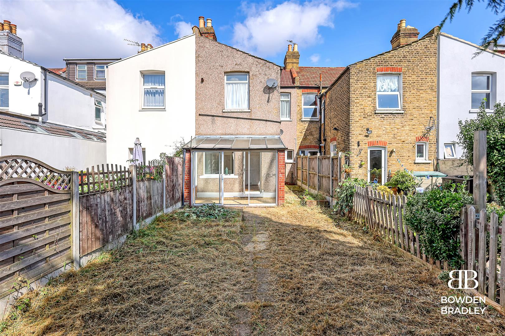 3 bed terraced house for sale in Hampton Road, Ilford  - Property Image 18