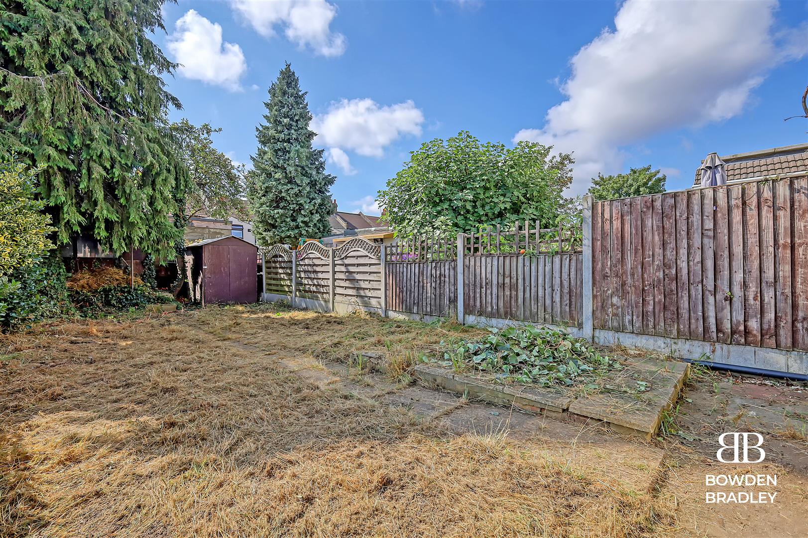 3 bed terraced house for sale in Hampton Road, Ilford  - Property Image 16