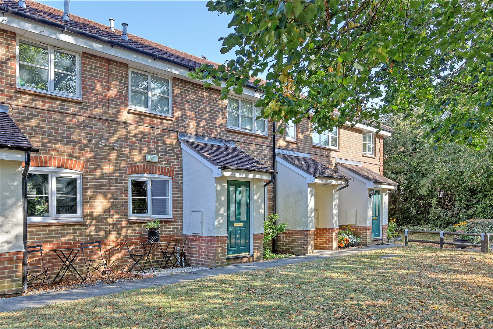 2 bed flat for sale in Bryony Close, Loughton  - Property Image 11