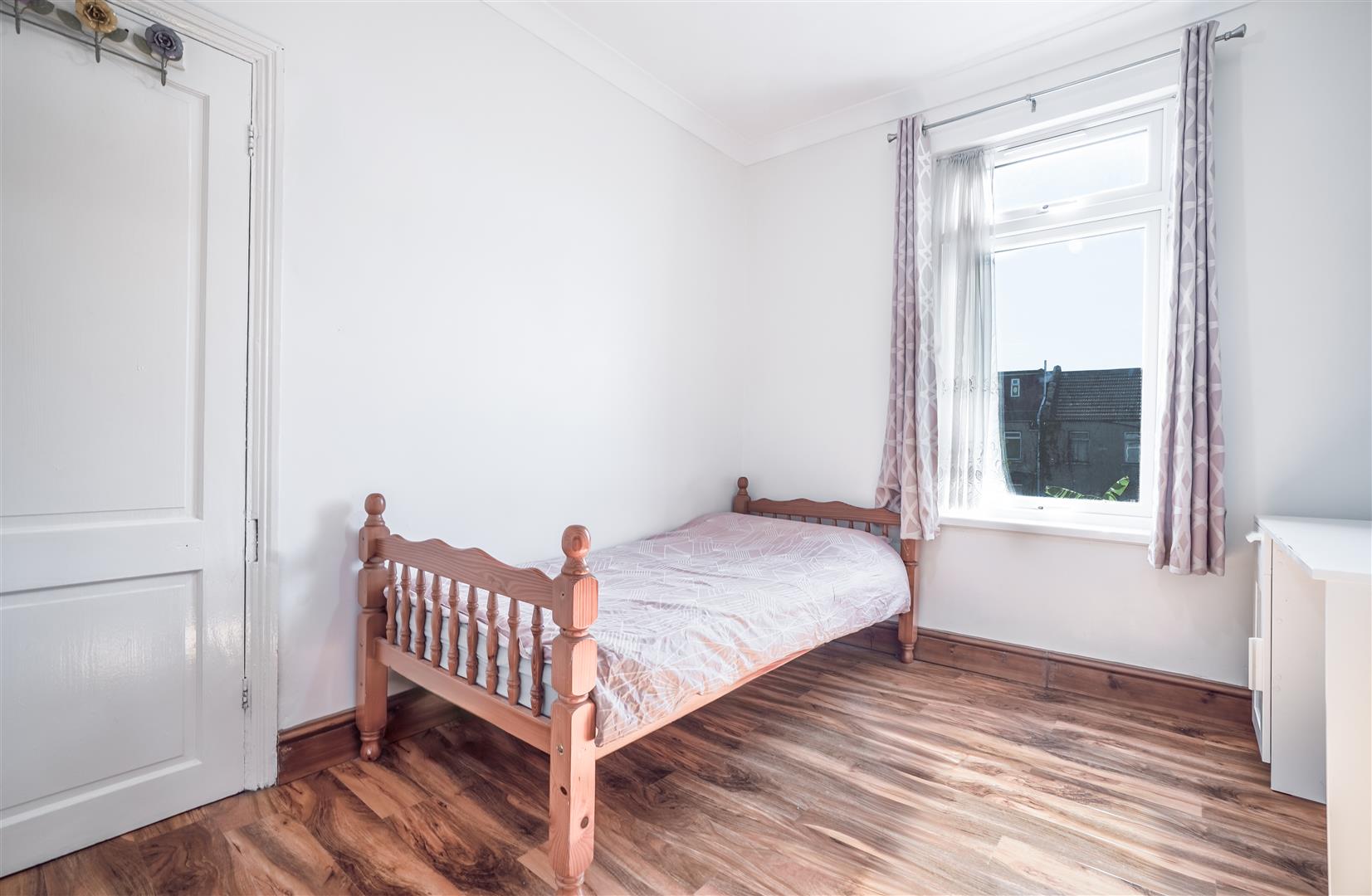 4 bed terraced house for sale in Wingate Road, Ilford  - Property Image 11