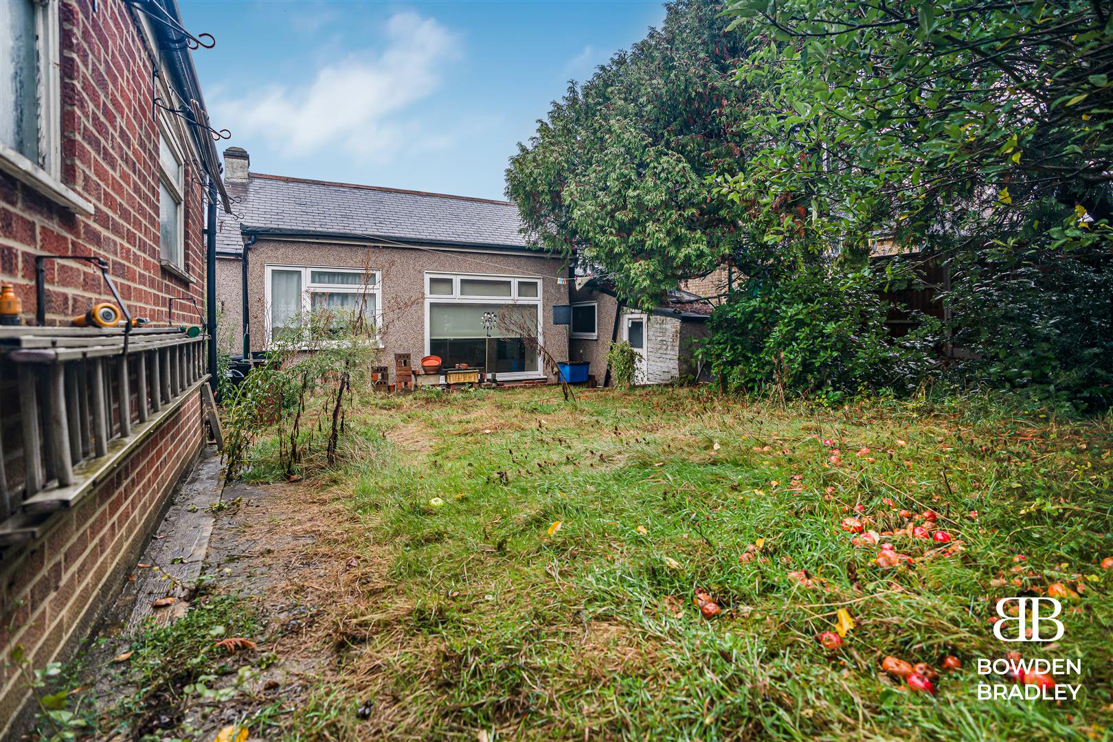 2 bed detached bungalow for sale in Gaynes Hill Road, Woodford Green  - Property Image 12