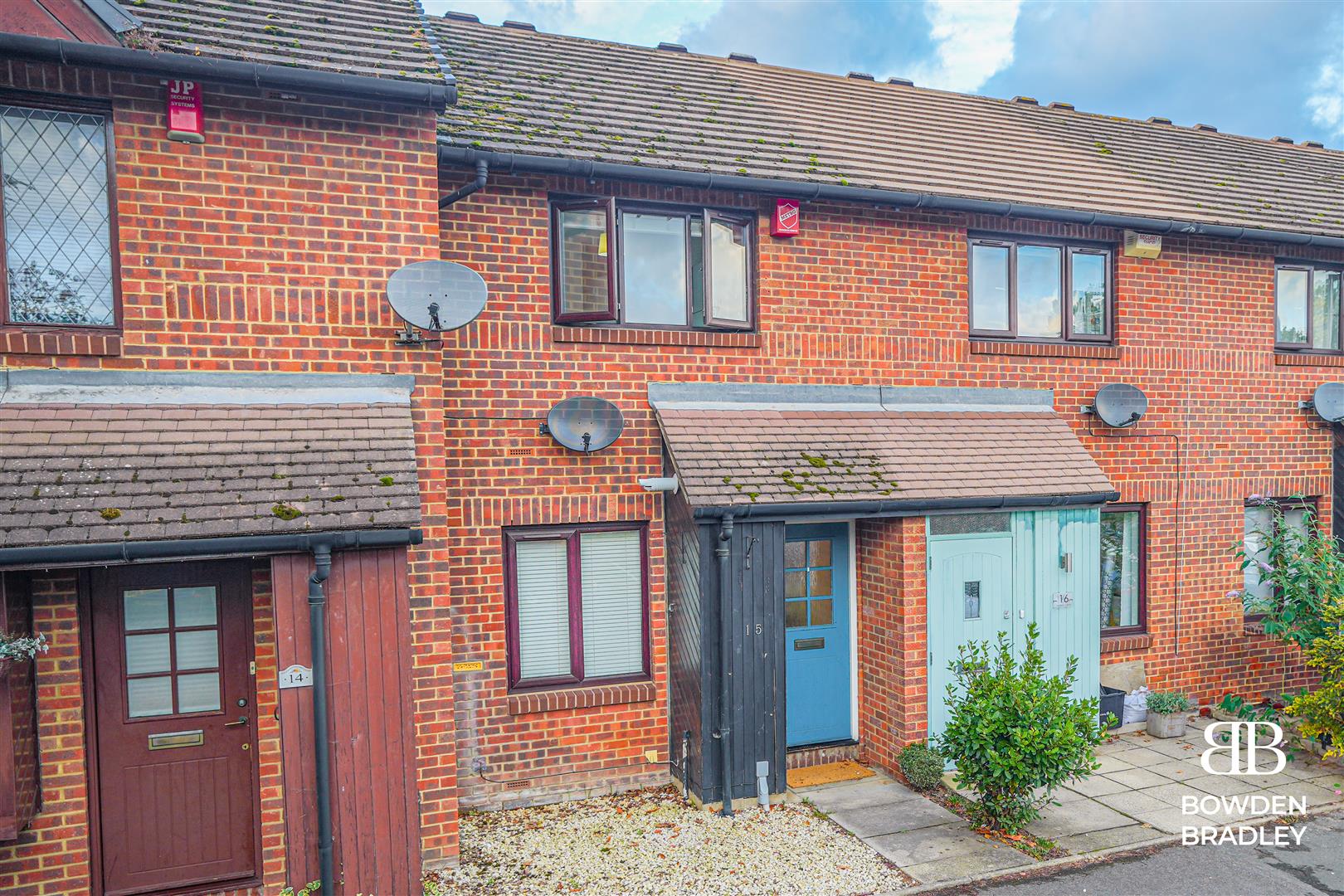 2 bed terraced house for sale in Alders Close, Aldersbrook  - Property Image 15