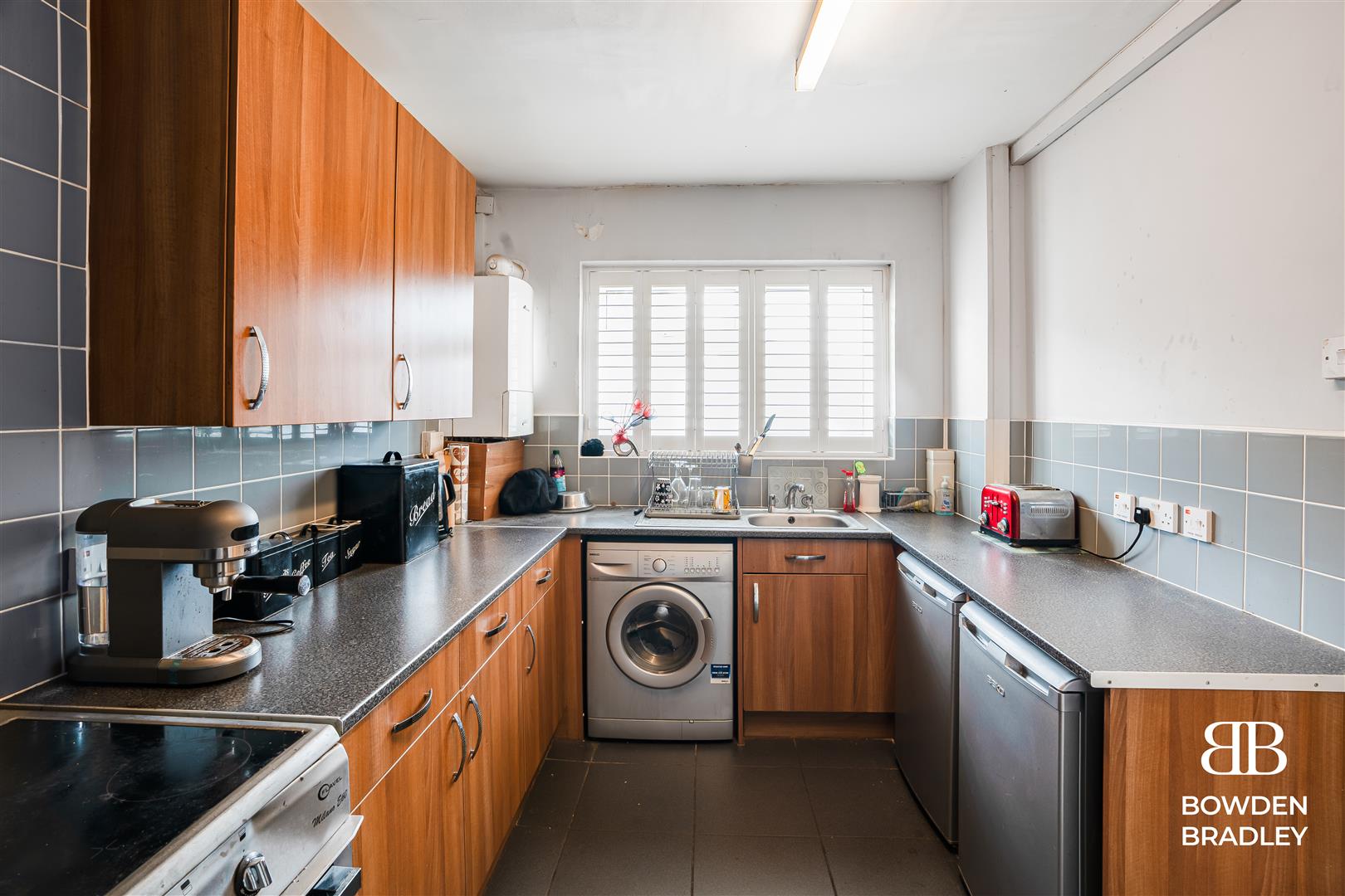 1 bed flat for sale in Newton Road, Chigwell  - Property Image 3